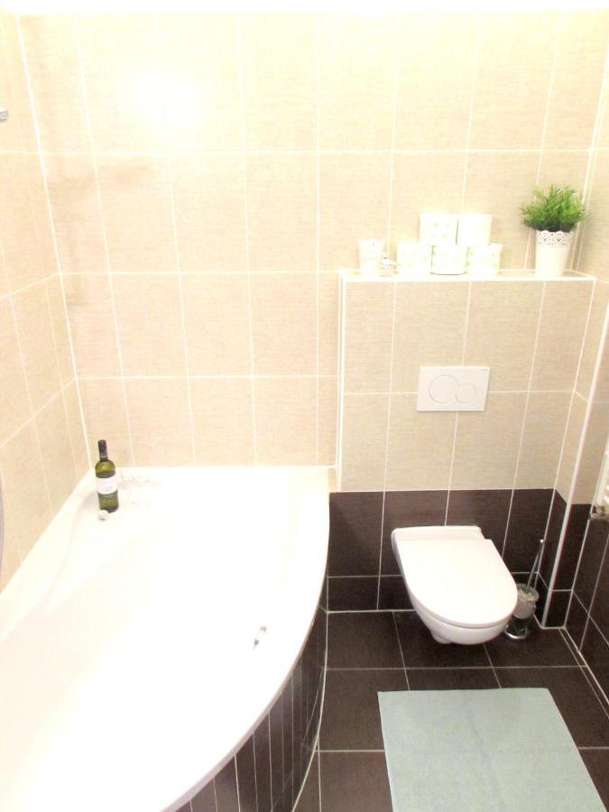 Wellness Apartments Florenc Prag Exterior foto