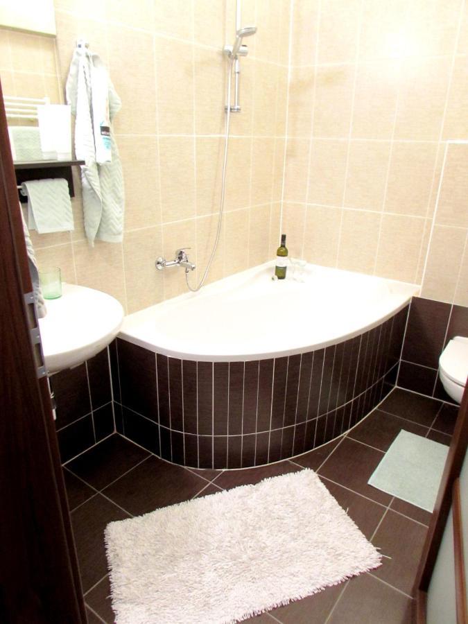 Wellness Apartments Florenc Prag Exterior foto
